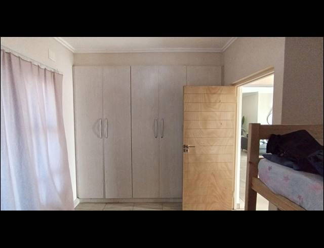 2 BEDROOM APARTMENT FOR SALE IN PALM LAKES ESTATE